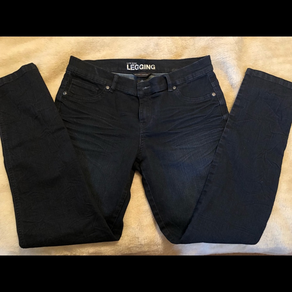 New York & Company low rise legging size 8P